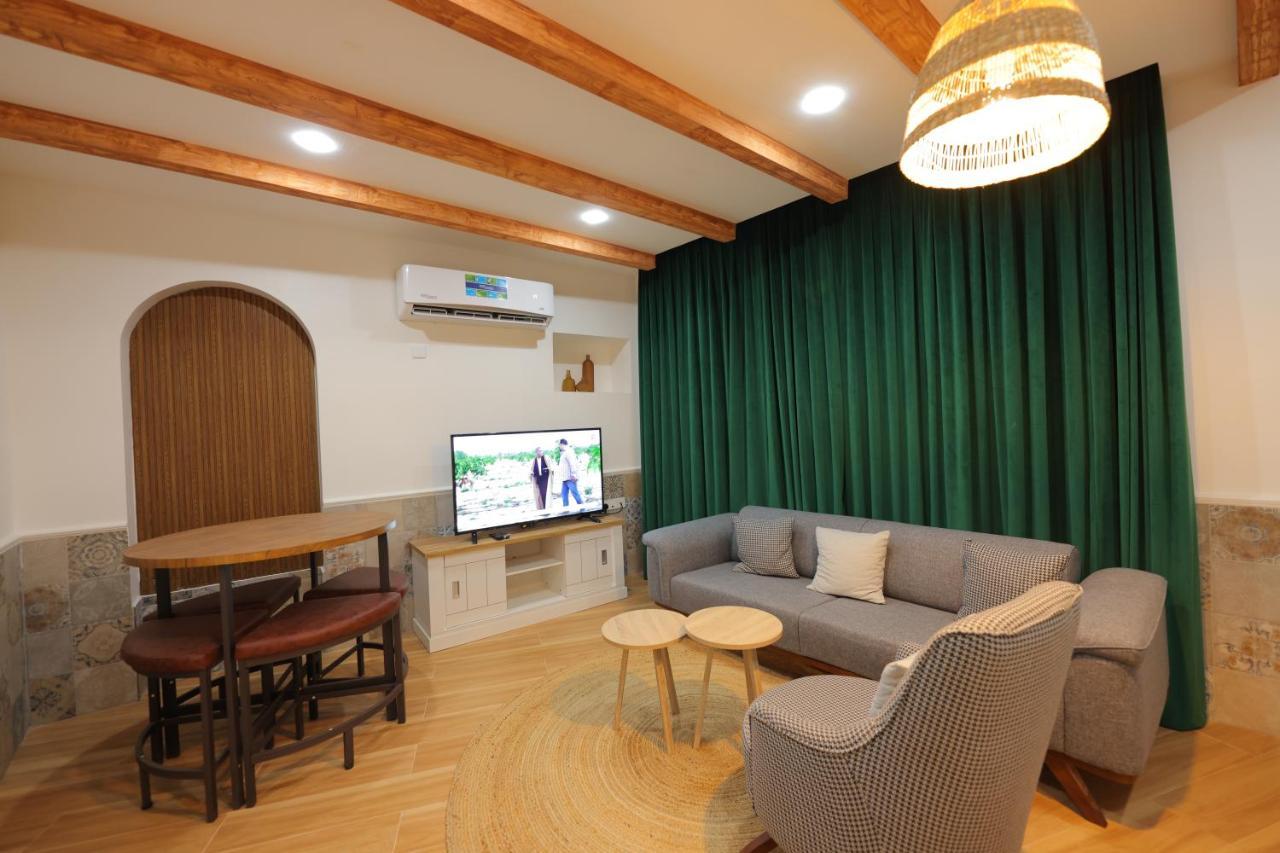 尼兹瓦 House 76酒店 外观 照片